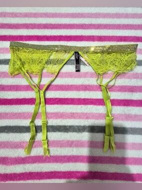 Victoria's Secret Garter Belt